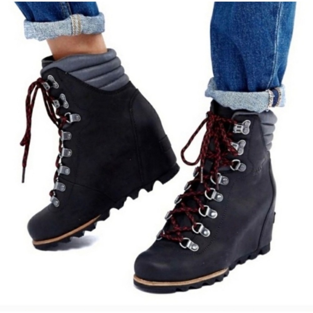 Sorel Conquest Waterproof Wedge Boots Leather Women's Black - DarkGray Size 7 - Picture 1 of 9
